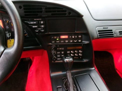 Used 1995 Chevrolet Corvette Convertible RWD image 24