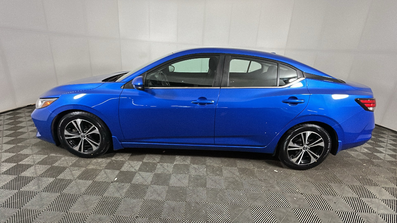 Used 2020 Nissan Sentra SV FWD image 7