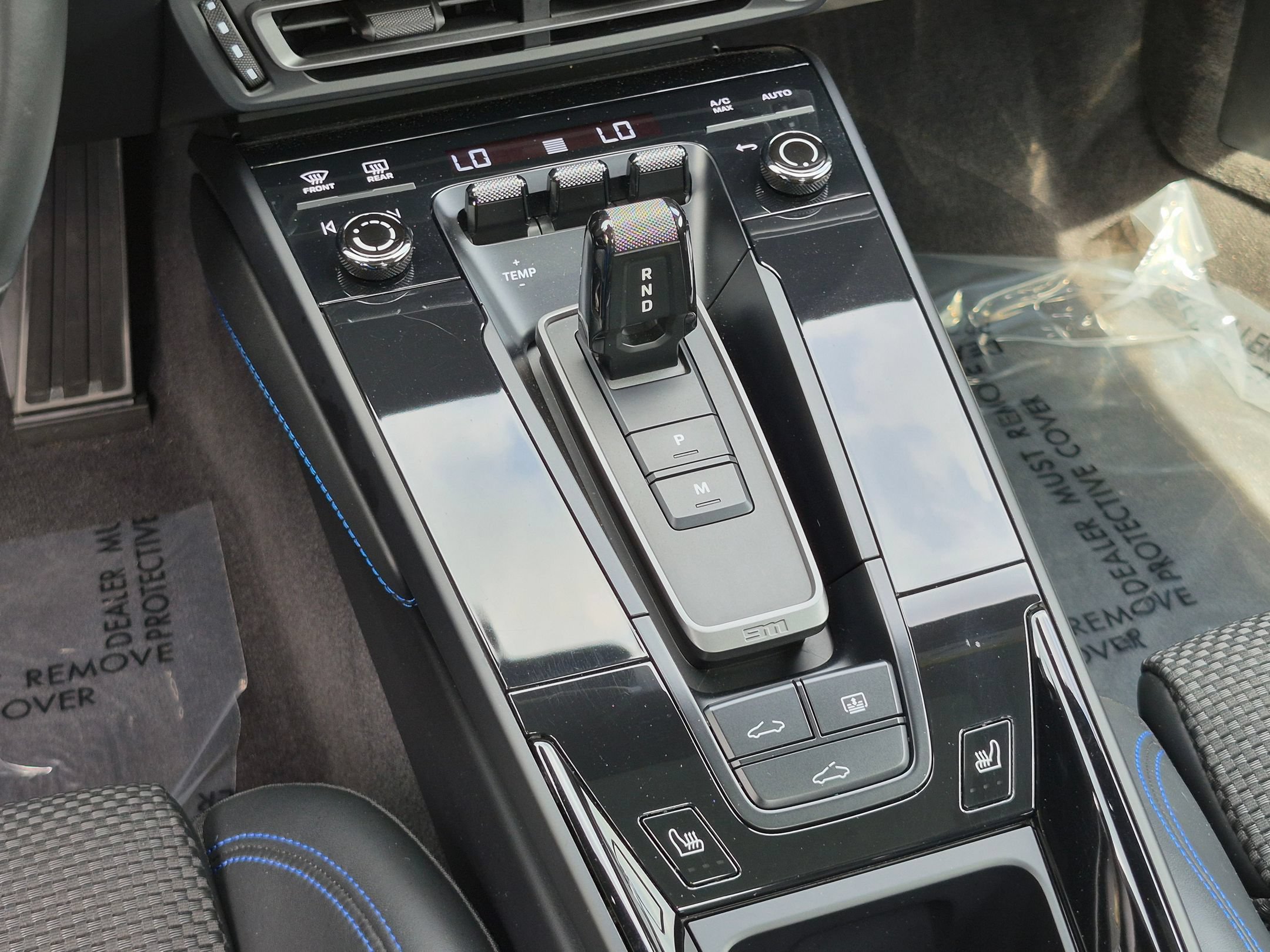Certified 2024 Porsche 911 Carrera 4 AWD/4WD image 18
