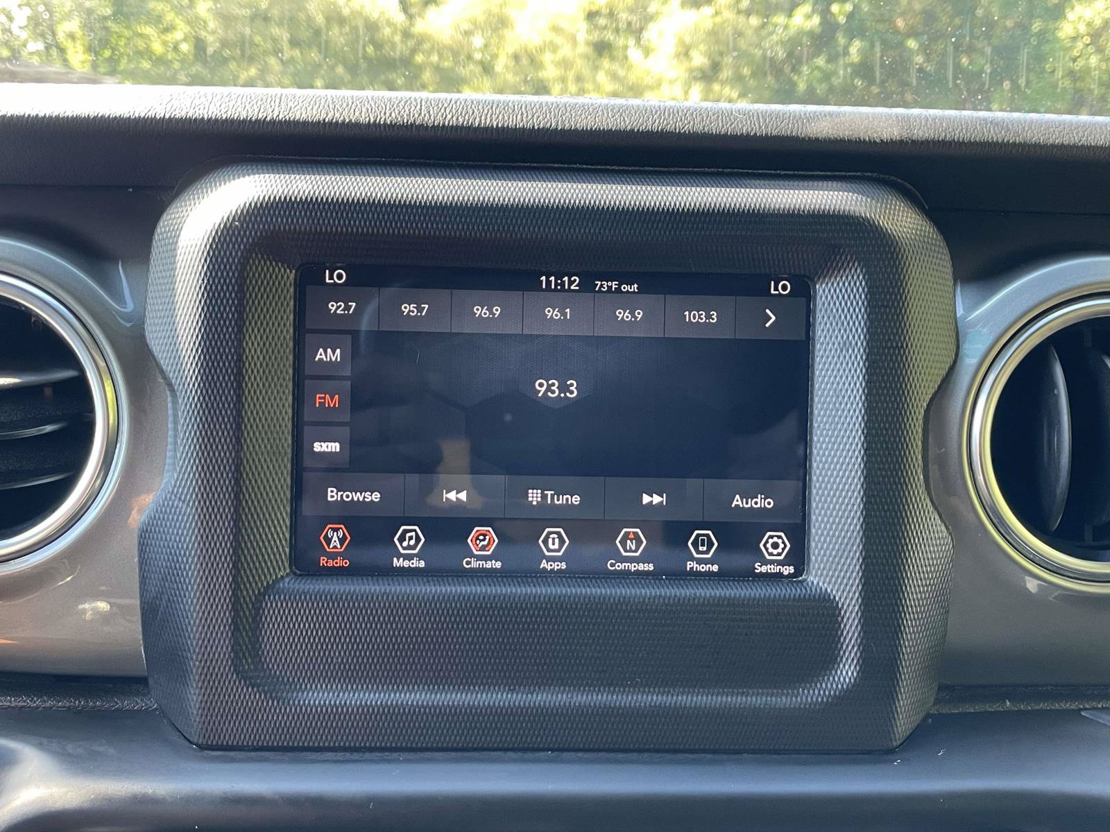 Used 2020 Jeep Wrangler Unlimited Sahara AWD/4WD image 28
