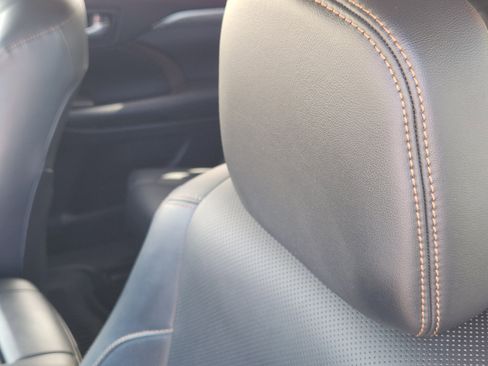 Used 2018 Toyota Highlander Limited image 15