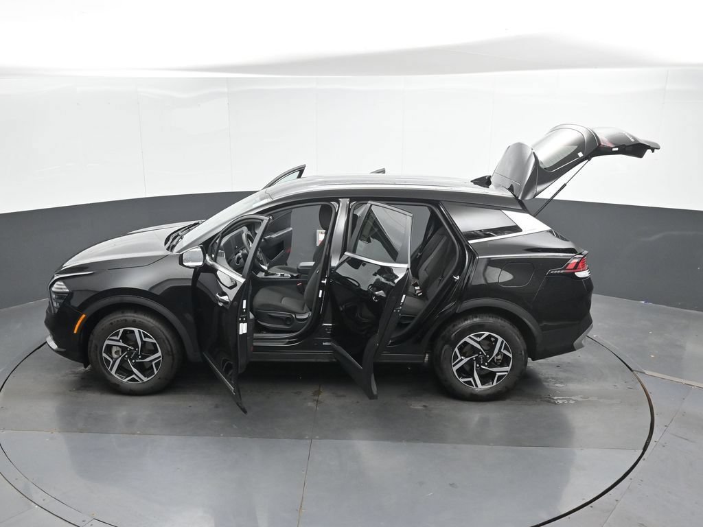 Used 2025 Kia Sportage LX AWD/4WD image 50