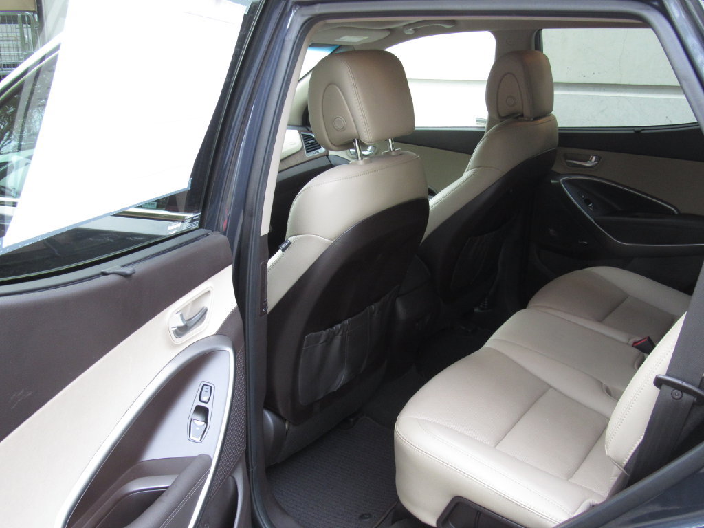 Used 2018 Hyundai Santa Fe Sport w/ 2.4L Tech Package 04 FWD image 15