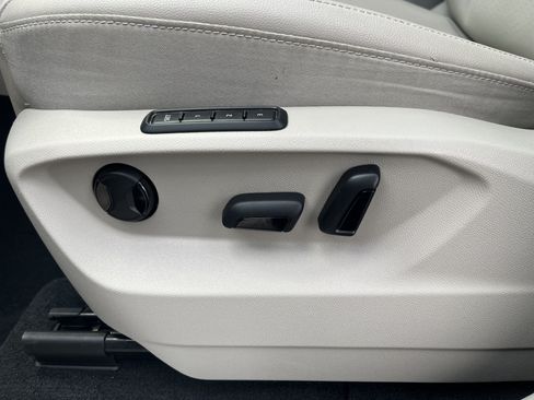 Certified 2023 Volkswagen Atlas SEL R-Line AWD/4WD image 20