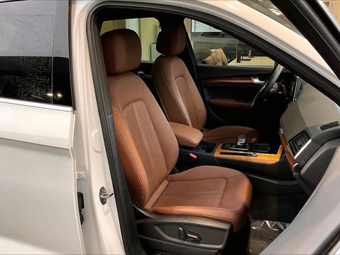 Certified 2023 Audi Q5 2.0T Premium w/ Convenience Package image 8