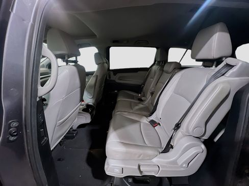 Used 2019 Honda Odyssey EX-L image 16