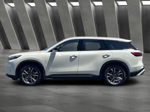 Used 2022 INFINITI QX60 Luxe w/ Cargo Package FWD image 7