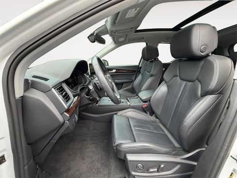 Used 2019 Audi Q5 2.0T Premium Plus w/ Premium Plus Package image 11