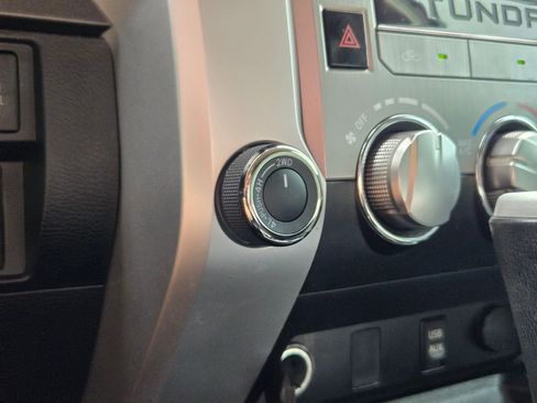 Used 2018 Toyota Tundra SR5 image 20