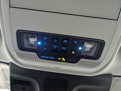 Used 2025 Ford Expedition Active AWD/4WD image 35
