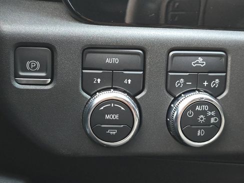 Used 2023 GMC Sierra 1500 Elevation w/ LPO, Elevation Black Package image 41