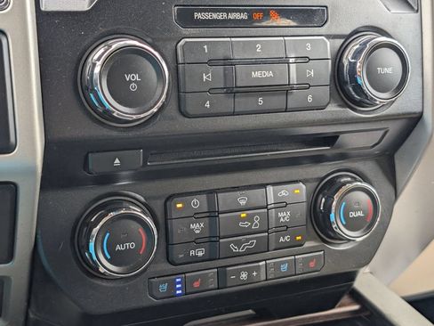 Used 2017 Ford F150 Lariat AWD/4WD image 18
