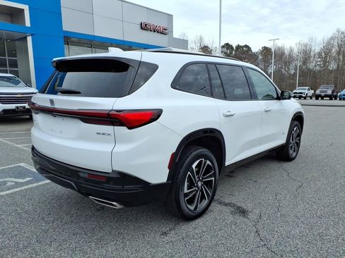 Used 2025 Buick Enclave Sport Touring image 3