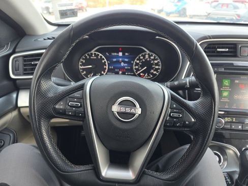 Used 2023 Nissan Maxima SV w/ Floor Mat Group image 17