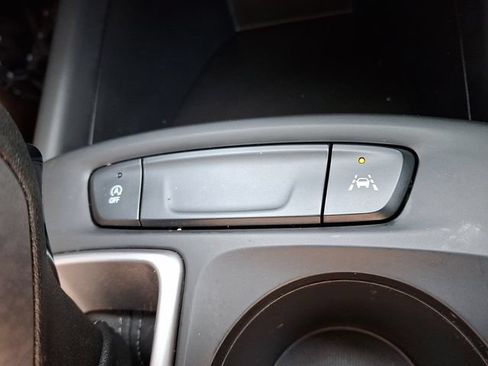 Used 2024 Chevrolet Trax LS w/ LS Convenience Package FWD image 24
