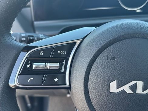 Used 2026 Kia Seltos SX w/ SX Sunroof Package image 16