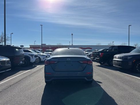 Used 2024 Nissan Sentra SR w/ SR Premium Package image 6