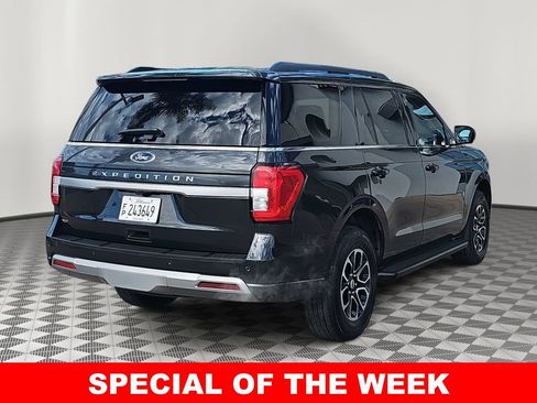 Used 2024 Ford Expedition XLT image 3