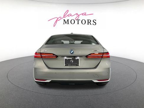 Certified 2026 BMW i5 eDrive40 w/ Premium Package AWD/4WD image 6