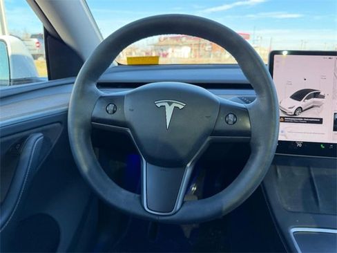 Used 2023 Tesla Model Y Long Range image 11