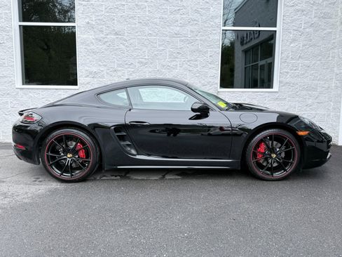Used 2018 Porsche 718 Cayman RWD image 32