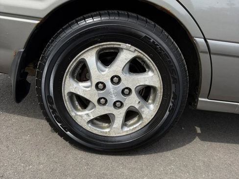 Used 2000 Toyota Camry LE FWD image 26