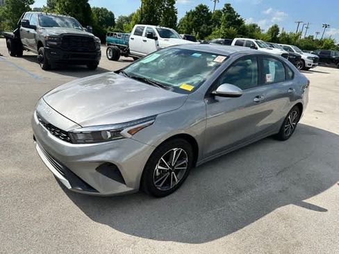 Used 2024 Kia Forte LXS FWD image 10