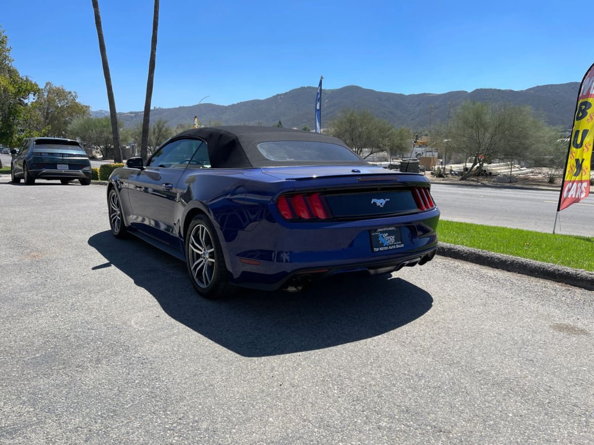 Used 2016 Ford Mustang Premium RWD image 7