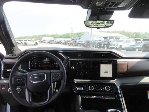 New 2026 GMC Sierra 2500 Denali Ultimate AWD/4WD image 18