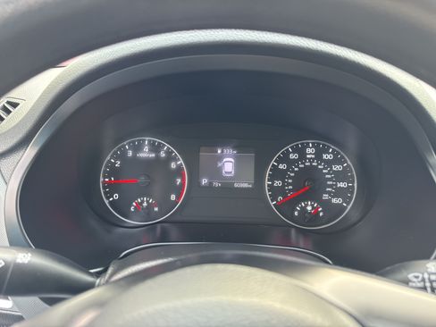 Used 2023 Kia Seltos LX AWD/4WD image 16