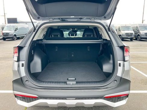 Certified 2024 Kia Sportage EX image 9