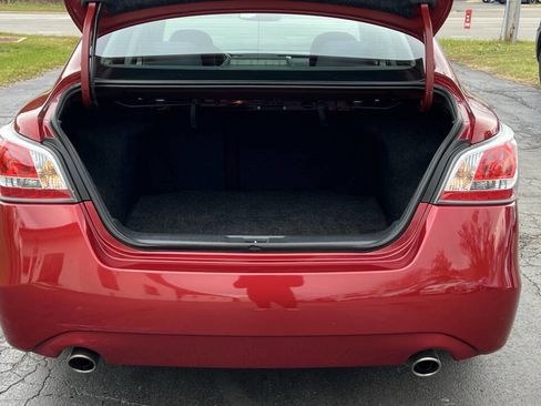Used 2015 Nissan Altima 2.5 SV w/ Convenience Package FWD image 28