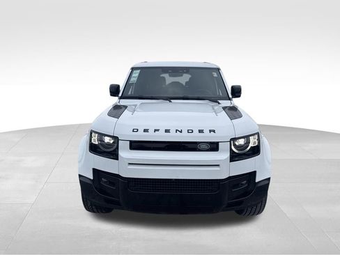 New 2025 Land Rover Defender 130 X-Dynamic SE image 4