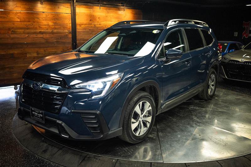 Used 2025 Subaru Ascent Premium AWD/4WD image 2