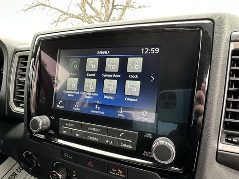 Used 2024 Nissan Frontier SV w/ Technology Package image 15