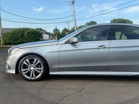 Used 2015 Mercedes-Benz E 350 4MATIC Sedan image 5