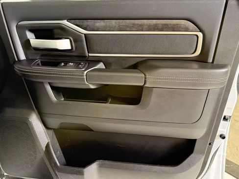 Used 2024 RAM 2500 Big Horn image 17