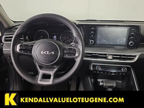 Used 2022 Kia K5 LXS FWD image 9