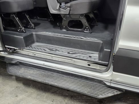 Used 2022 Ford Transit 350 XLT image 19