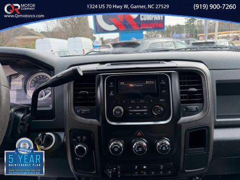 Used 2017 RAM 3500 Tradesman w/ Chrome Appearance Group AWD/4WD image 14