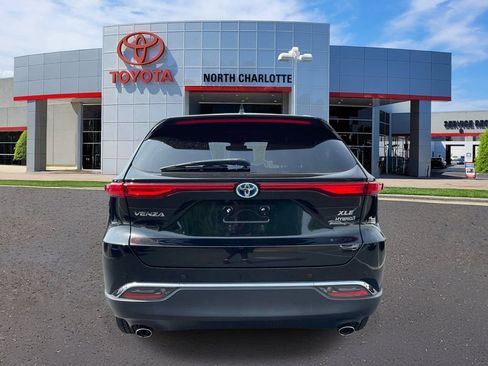 Used 2021 Toyota Venza XLE w/ Softex Package AWD/4WD image 7