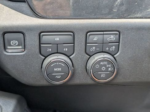 Used 2025 Chevrolet Silverado 2500 LT w/ Trail Boss Package AWD/4WD image 22