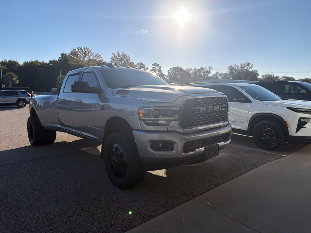 Used 2022 RAM 3500 Big Horn w/ Level C Equiment Group AWD/4WD image 1
