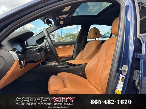 Used 2022 BMW 530i xDrive w/ Convenience Package image 30