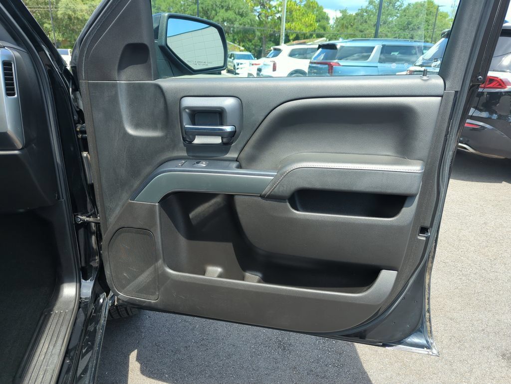Used 2018 Chevrolet Silverado 1500 LT w/ All Star Edition AWD/4WD image 31