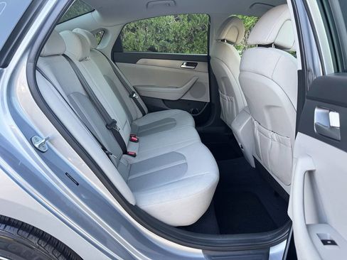 Used 2017 Hyundai Sonata SE image 12
