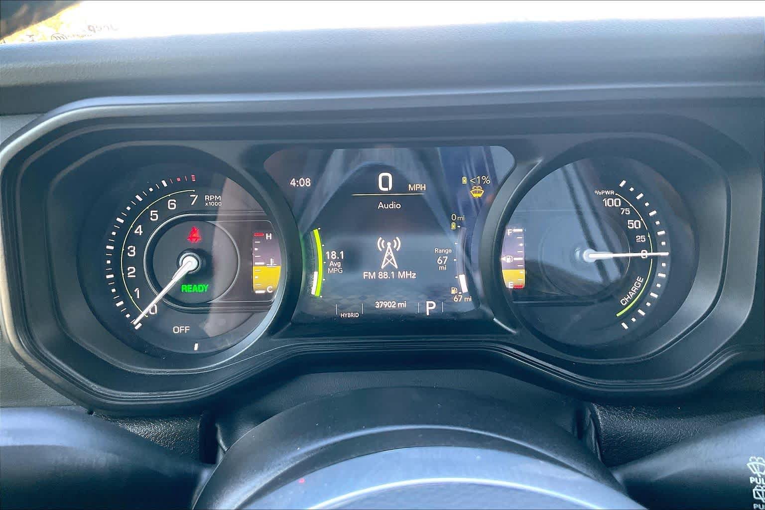 Used 2024 Jeep Wrangler Unlimited Sahara AWD/4WD image 24