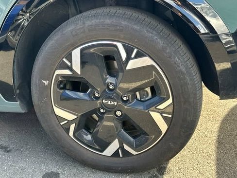 Used 2024 Kia Niro Wind FWD image 4