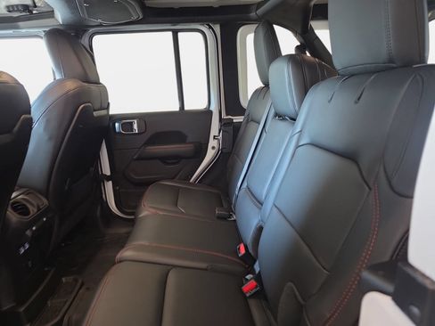 Used 2026 Jeep Wrangler Unlimited Rubicon AWD/4WD image 13