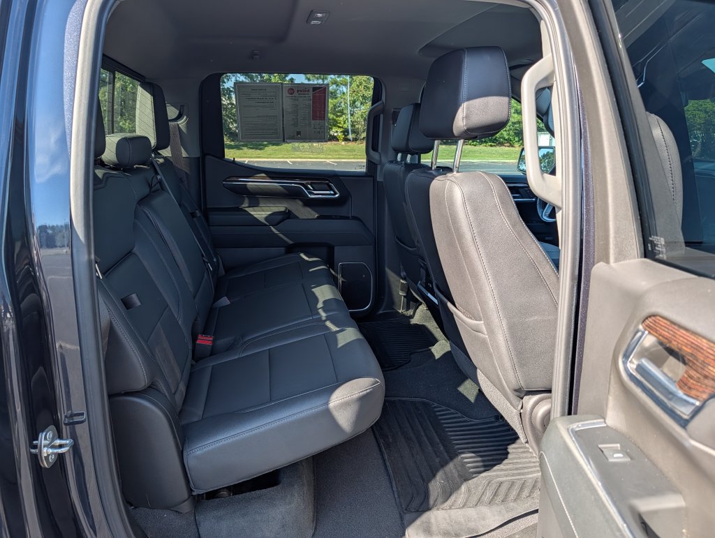 Used 2024 GMC Sierra 1500 Elevation w/ Elevation Premium Package AWD/4WD image 16